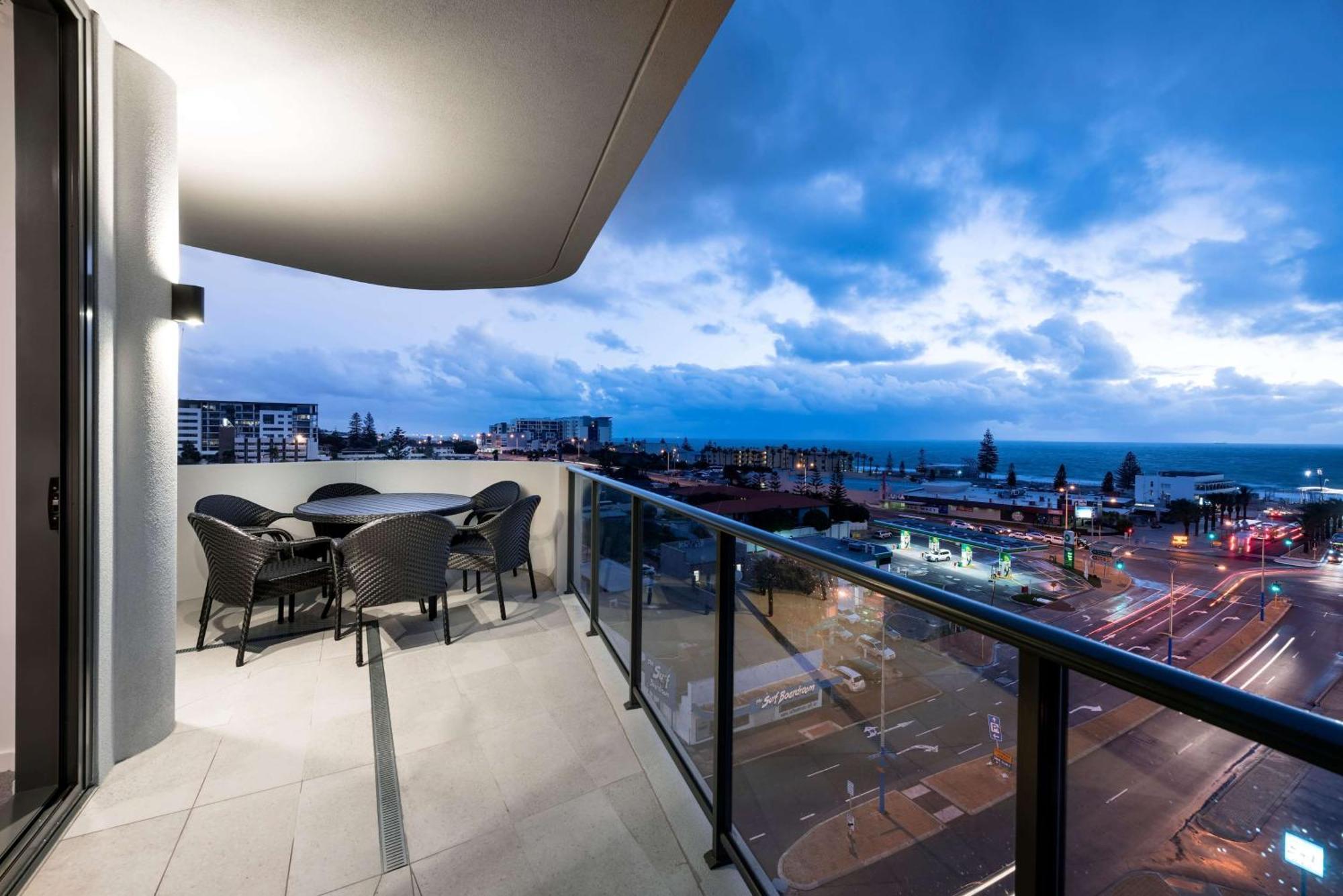 Ramada By Wyndham Vetroblu Scarborough Beach Perth Ngoại thất bức ảnh